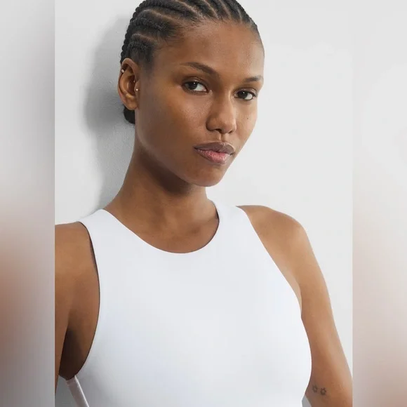 Aritzia Original Contour '90s Tank Body-hugging Scoopneck Blouse Top NWT White - Picture 6 of 9